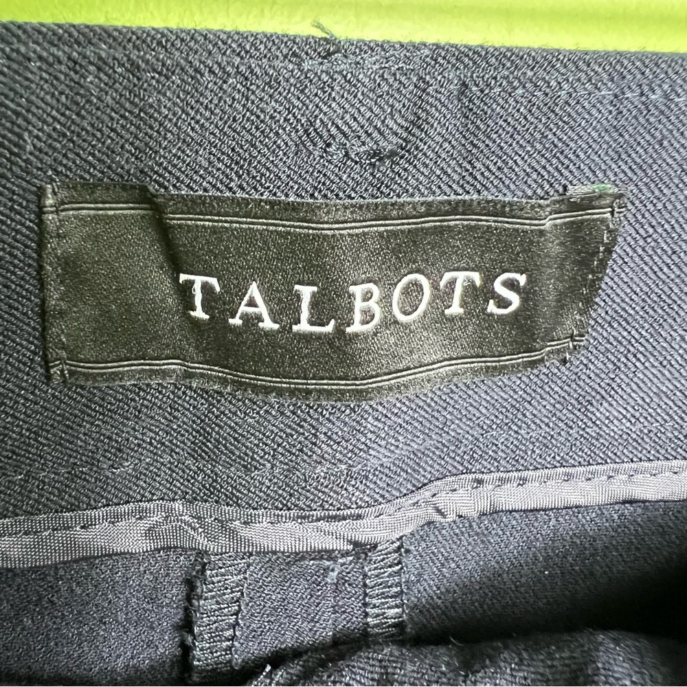 TALBOTS REFINED BI-STRETCH BARELY BOOT PANTS - CURVY FIT size 18 great condition - Picture 4 of 7